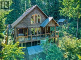 Photo 1: 3056/3060 VANCOUVER BLVD in Savary Island: House for sale : MLS®# 17800