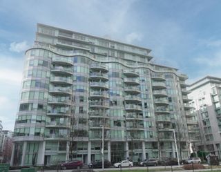 Photo 1: 702 1661 ONTARIO Street in Vancouver: False Creek Condo for sale in "The Sails" (Vancouver West)  : MLS®# R2758294