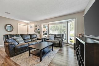 Photo 2: 152 Woodside Circle SW in Calgary: Woodlands Detached for sale : MLS®# A1210402