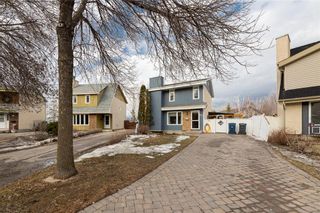 Photo 26: Canterbury Park Two Storey in Winnipeg: House for sale : MLS®# 202208764