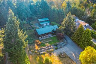 Photo 1: 4241 Briardale Rd in Courtenay: CV Courtenay South House for sale (Comox Valley)  : MLS®# 916264