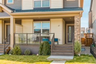 Photo 2: 27 Wolf Willow Boulevard SE in Calgary: C-281 Semi Detached (Half Duplex) for sale : MLS®# A2020421