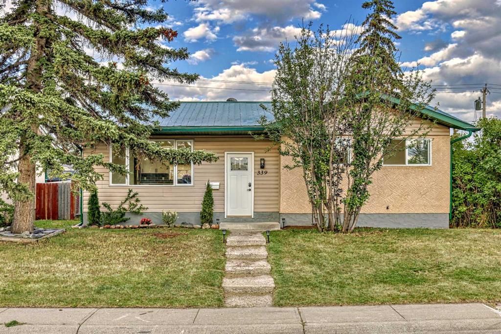 Main Photo: 339 Penswood Way SE in Calgary: Penbrooke Meadows Detached for sale : MLS®# A2069224