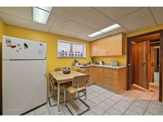 Photo 12: 2027 BRIDGMAN AV in North Vancouver: Pemberton Heights House for sale : MLS®# V1061610