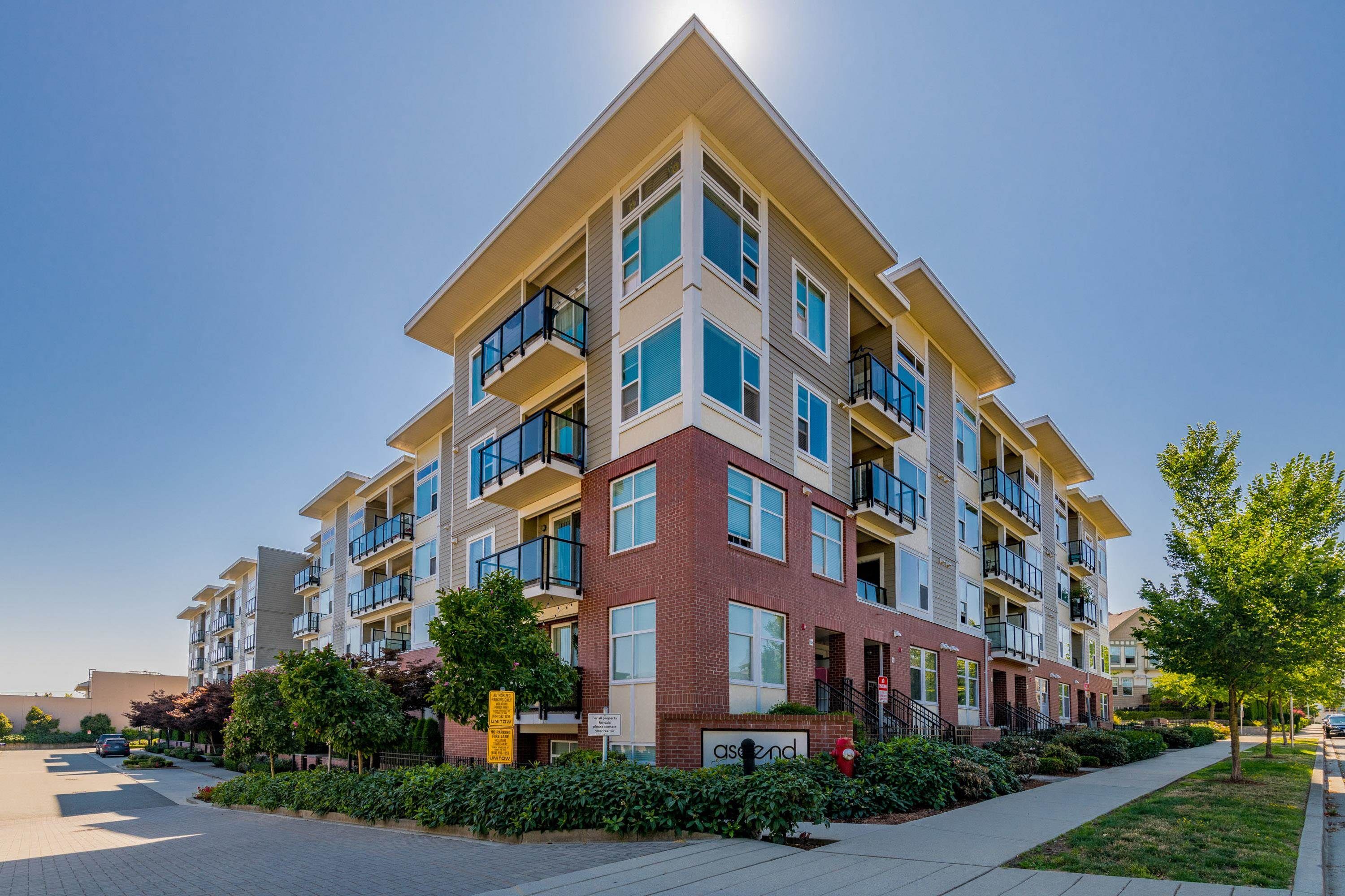 Main Photo: 322 15956 86A Avenue in Surrey: Fleetwood Tynehead Condo for sale in "ASCEND" : MLS®# R2726031