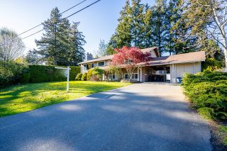 Photo 3: 11987 MCKEE Drive in Delta: Sunshine Hills Woods House for sale in "Sunshine Hills" (N. Delta)  : MLS®# R2872688
