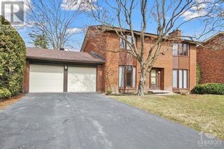Photo 1: 10 PENTLAND CRESCENT in Ottawa: House for sale : MLS®# 1382517