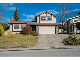 Photo 2: 2232 GUILFORD Drive in Abbotsford: Abbotsford East House for sale : MLS®# R2145802