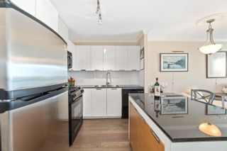 Photo 15: 1402 151 W 2ND Street in North Vancouver: Lower Lonsdale Condo for sale in "SKY" : MLS®# R2722961