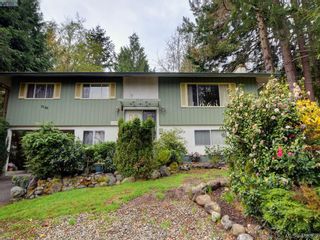 Photo 1: 3268 Haida Dr in VICTORIA: Co Triangle House for sale (Colwood)  : MLS®# 812479