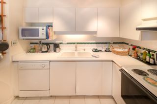 Photo 4: 1202 1245 QUAYSIDE Drive in New Westminster: Quay Condo for sale in "THE RIVIERA" : MLS®# V1130205