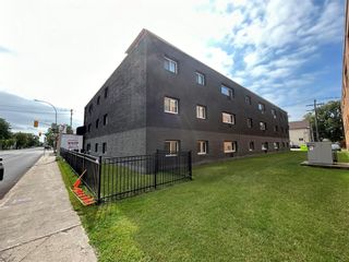 Photo 3: 450 Talbot Avenue in Winnipeg: Industrial / Commercial / Investment for sale (3A)  : MLS®# 202321139