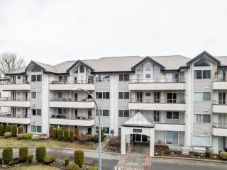 Photo 33: 102 2526 LAKEVIEW Crescent in Abbotsford: Central Abbotsford Condo for sale : MLS®# R2749511