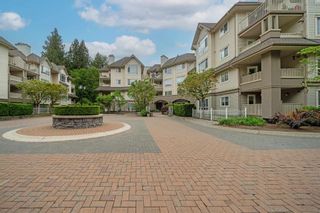 Photo 2: 233 1252 TOWN CENTRE Boulevard in Coquitlam: Canyon Springs Condo for sale in "THE KENNEDY" : MLS®# R2843345