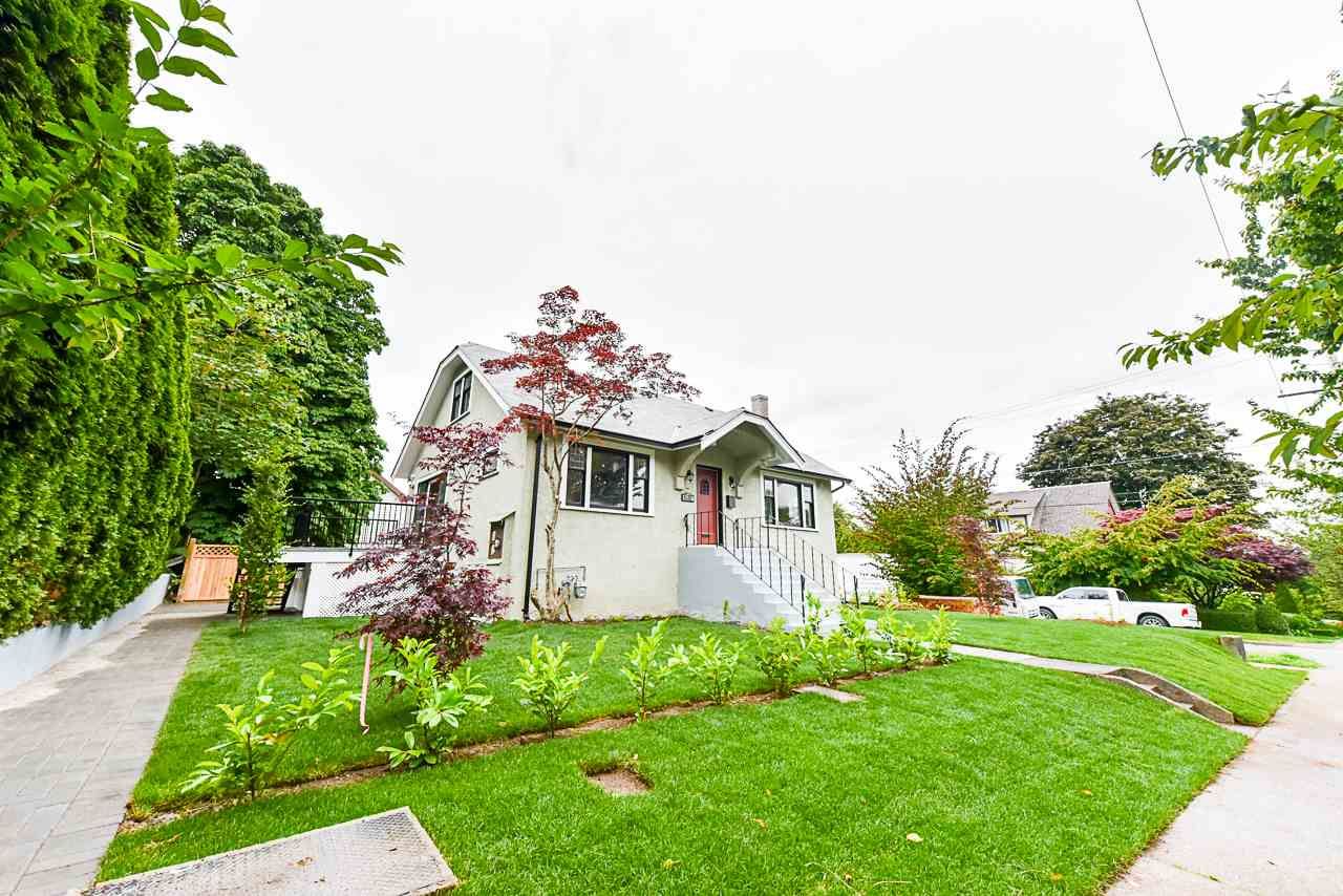 Main Photo: 632 SECOND Street in New Westminster: GlenBrooke North House for sale in "UPPER GLENBROOK" : MLS®# R2469411