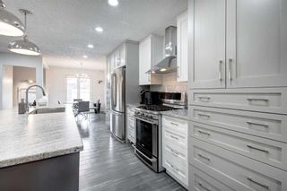 Photo 5: 651 Willesden Drive SE in Calgary: Willow Park Detached for sale : MLS®# A2127376