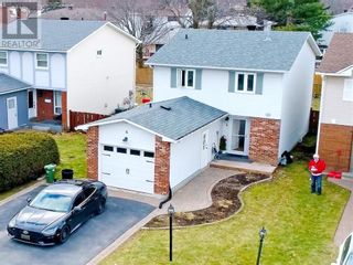 Photo 1: 4 WOLFGANG DRIVE in Nepean: House for sale : MLS®# 1372698