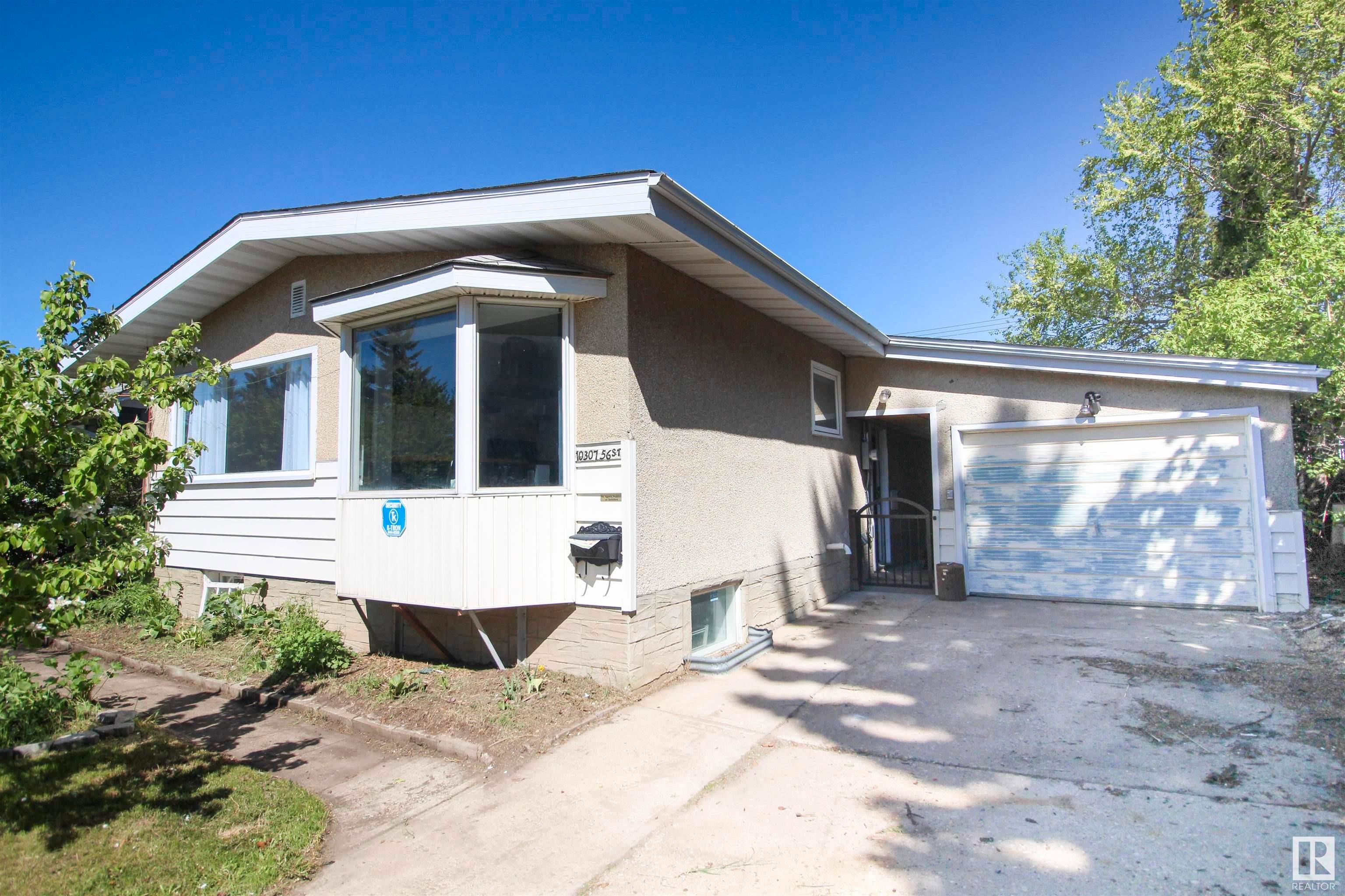 Main Photo: 10307 56 Street in Edmonton: Zone 19 House for sale : MLS®# E4311467