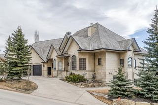 Photo 2: 11 Slopes Grove SW in Calgary: Springbank Hill Detached for sale : MLS®# A1197470