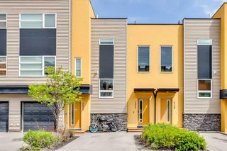 Main Photo: 250 Covecreek Circle NE in Calgary: Coventry Hills Row/Townhouse for sale : MLS®# A2136604
