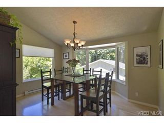 Photo 6: 760 Piedmont Dr in VICTORIA: SE Cordova Bay House for sale (Saanich East)  : MLS®# 676394