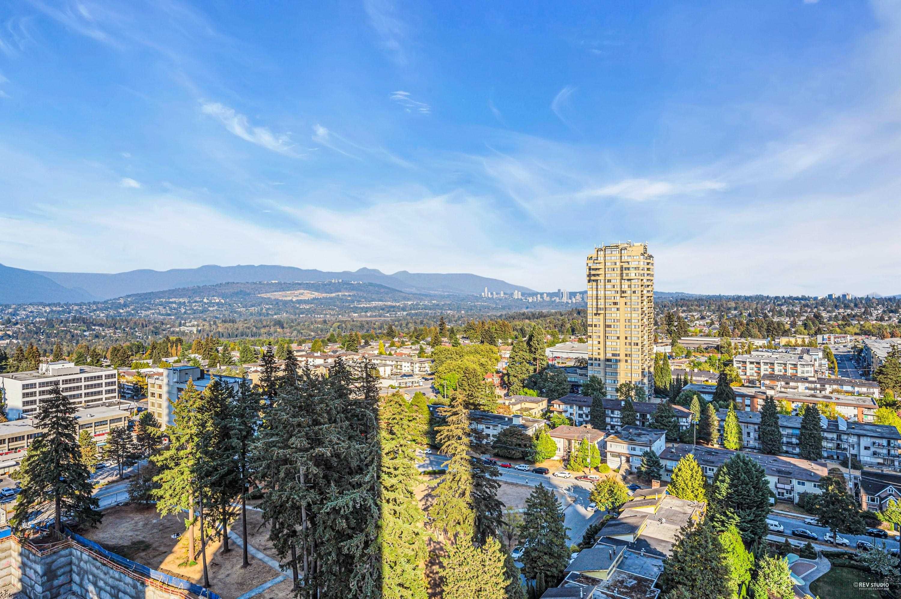 Main Photo: 2302 6588 NELSON Avenue in Burnaby: Metrotown Condo for sale in "THE MET" (Burnaby South)  : MLS®# R2730167
