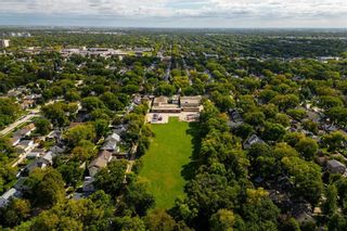 Photo 31: 855 Kildonan Drive in Winnipeg: Fraser's Grove Residential for sale (3C)  : MLS®# 202220906
