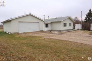 Photo 1: 4802 30 Street: Rural Wetaskiwin County House for sale : MLS®# E4363088