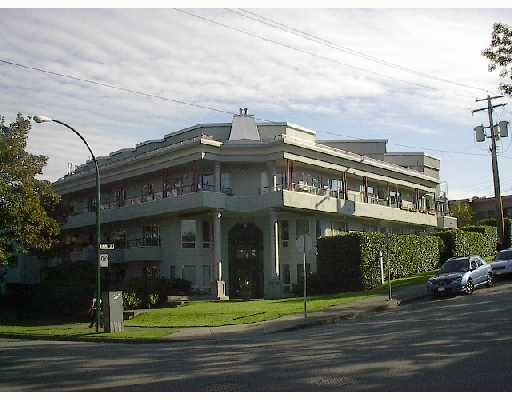 Main Photo: 104 1988 MAPLE Street in Vancouver: Kitsilano Condo for sale (Vancouver West)  : MLS®# V674049