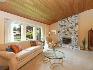 Photo 2: 4362 Paramont Pl in VICTORIA: SE Gordon Head House for sale (Saanich East)  : MLS®# 814442