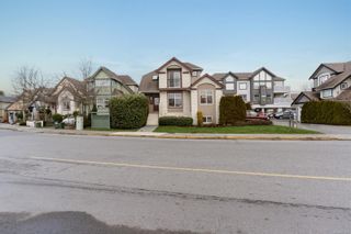 Photo 32: A 2274 James White Blvd in Sidney: Si Sidney North-East Half Duplex for sale : MLS®# 922660