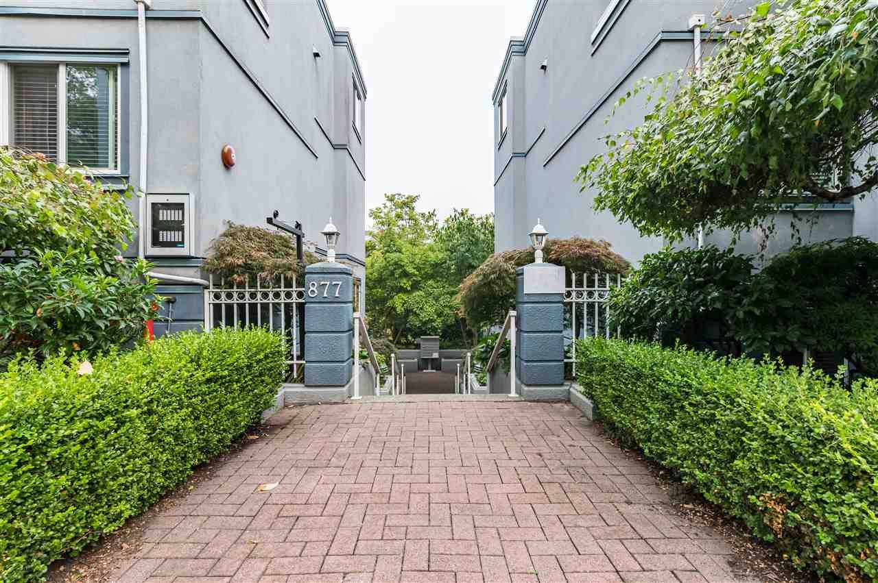 Main Photo: 6 877 W 7TH Avenue in Vancouver: Fairview VW Townhouse for sale in "Emerald Court" (Vancouver West)  : MLS®# R2524094