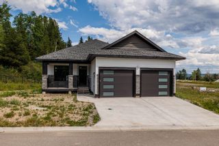 Photo 1: 104 960 NORTH NECHAKO Road in Prince George: Edgewood Terrace House for sale (PG City North)  : MLS®# R2799995
