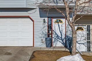 Photo 3: 37 Patina View SW in Calgary: Patterson Row/Townhouse for sale : MLS®# A2033796