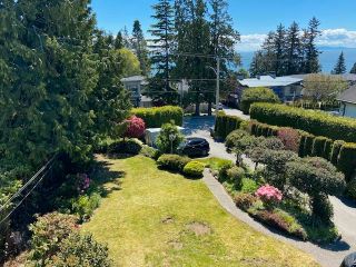 Photo 27: 13407 MARINE Drive in Surrey: Crescent Bch Ocean Pk. House for sale in "Marine Drive West /Ocean Park" (South Surrey White Rock)  : MLS®# R2870321