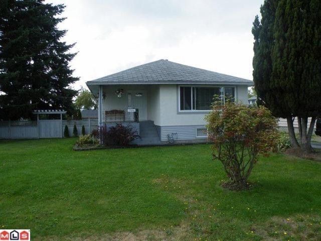 Main Photo: 17486 58A Avenue in Surrey: Cloverdale BC House for sale (Cloverdale)  : MLS®# F1023964