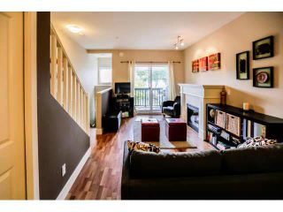Photo 2: 307 4468 ALBERT Street in Burnaby: Vancouver Heights Townhouse for sale in "MONTICELLO" (Burnaby North)  : MLS®# V1115365