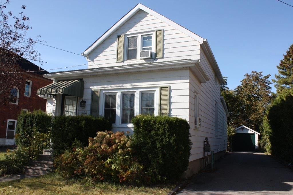 Main Photo: 168 University Ave W in Cobourg: House for sale : MLS®# 510950540