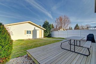 Photo 18: 63 WOODBOROUGH Crescent SW in Calgary: Woodbine Detached for sale : MLS®# C4275508