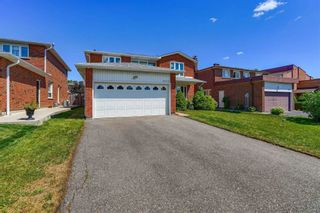 Photo 3: 2525 Pollard Drive in Mississauga: Erindale House (2-Storey) for sale : MLS®# W4887592