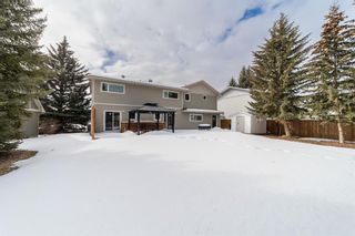 Photo 4: 6760 Leaside Drive SW in Calgary: Lakeview Detached for sale : MLS®# A2035226