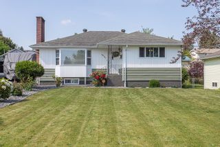 Photo 1: 32957 12 Avenue in Mission: Mission BC House for sale : MLS®# R2716899