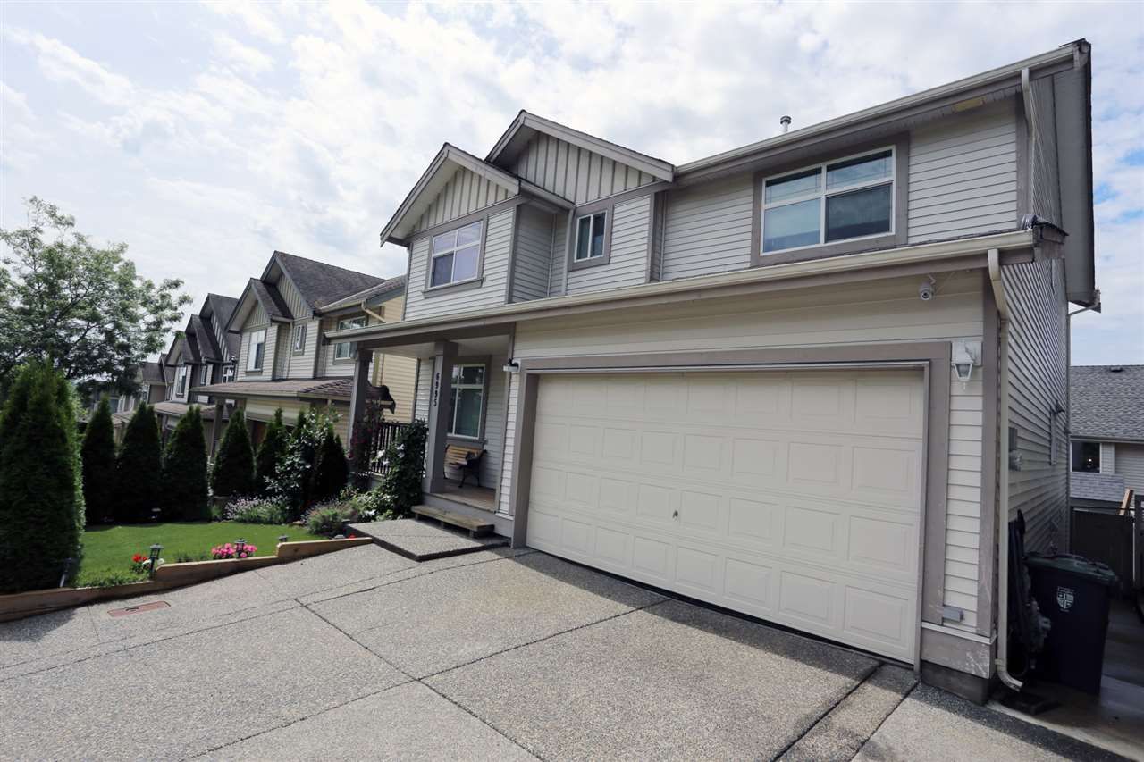 Main Photo: 6995 202B Street in Langley: Willoughby Heights House for sale in "JEFFRIES BROOK" : MLS®# R2477305