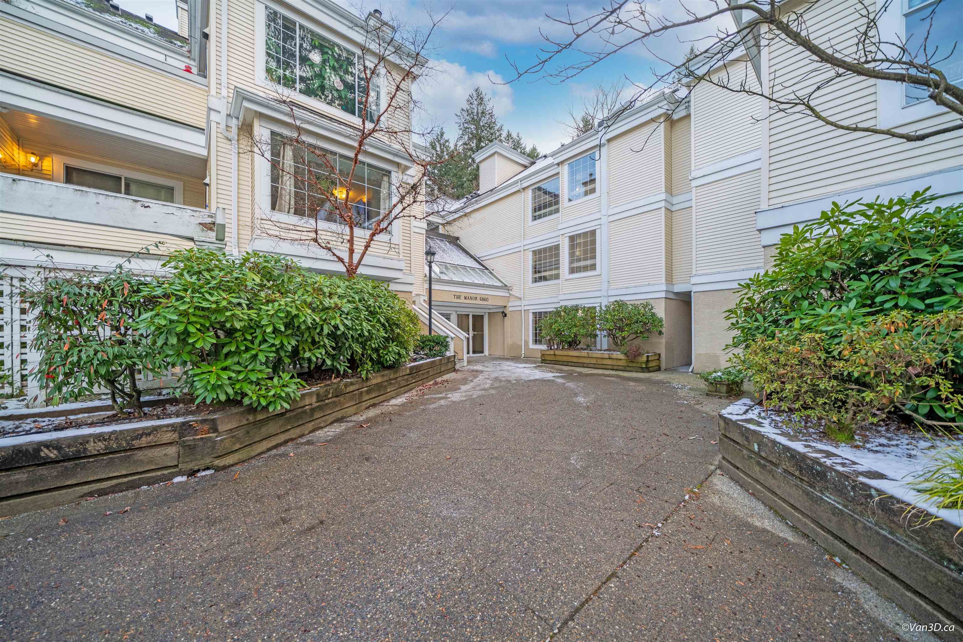 Main Photo: 102 6860 RUMBLE Street in Burnaby: South Slope Condo for sale (Burnaby South)  : MLS®# R2843202