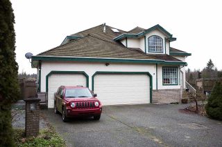 Photo 1: 14072 83 Avenue in Surrey: Bear Creek Green Timbers House for sale : MLS®# R2025388