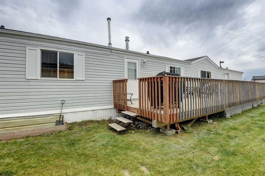 Main Photo: 5 900 Ross Street: Crossfield Mobile for sale : MLS®# A2086841