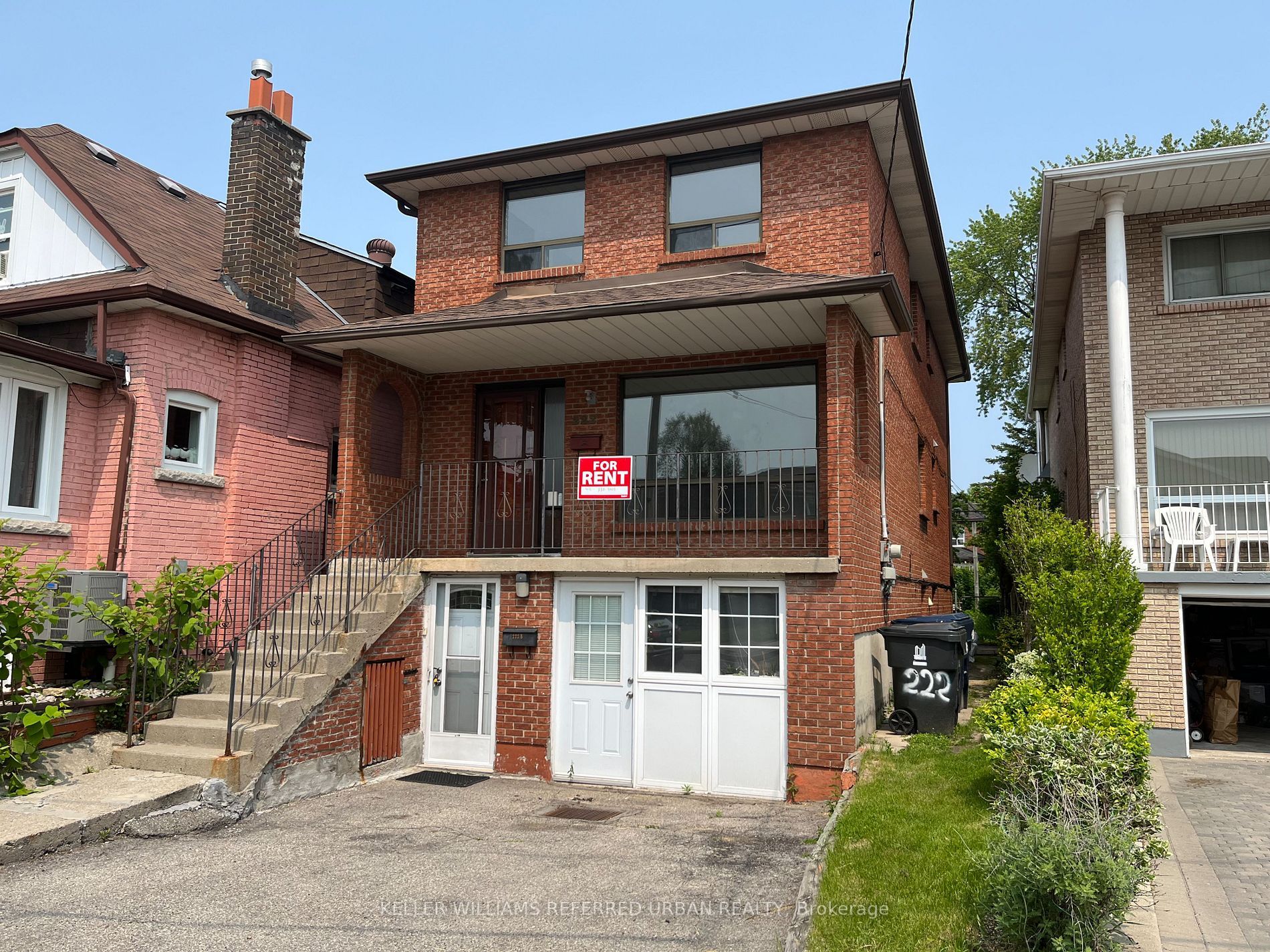 Main Photo: Lwr Lvl 222 Mortimer Avenue in Toronto: Danforth House (2-Storey) for lease (Toronto E03)  : MLS®# E7326818