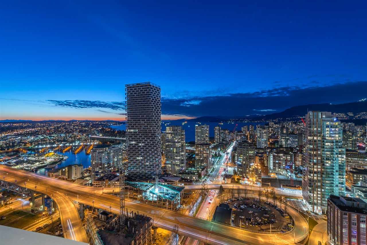Main Photo: 3507 1480 HOWE Street in Vancouver: Yaletown Condo for sale in "VANCOUVER HOUSE" (Vancouver West)  : MLS®# R2445993