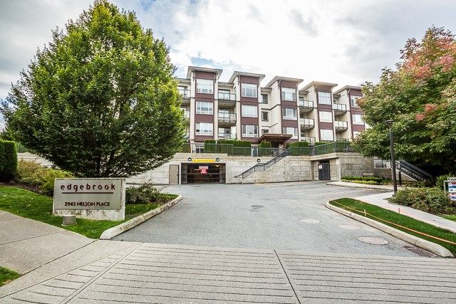 Main Photo: 114 2943 NELSON Place in Abbotsford: Central Abbotsford Condo for sale in "Edgebrook" : MLS®# R2110545