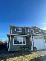 Main Photo: 11A Carolina Dr in Campbell River: CR Willow Point Half Duplex for sale : MLS®# 915862